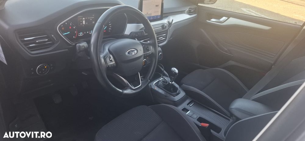 Ford Focus - 11