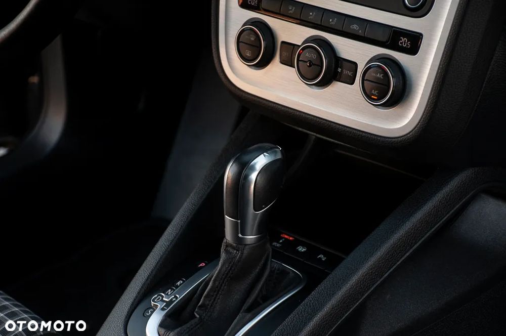 Volkswagen Scirocco 2.0 TSI (BlueMotion Technology) DSG - 21