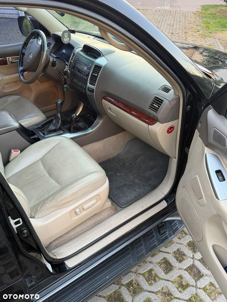 Toyota Land Cruiser - 9