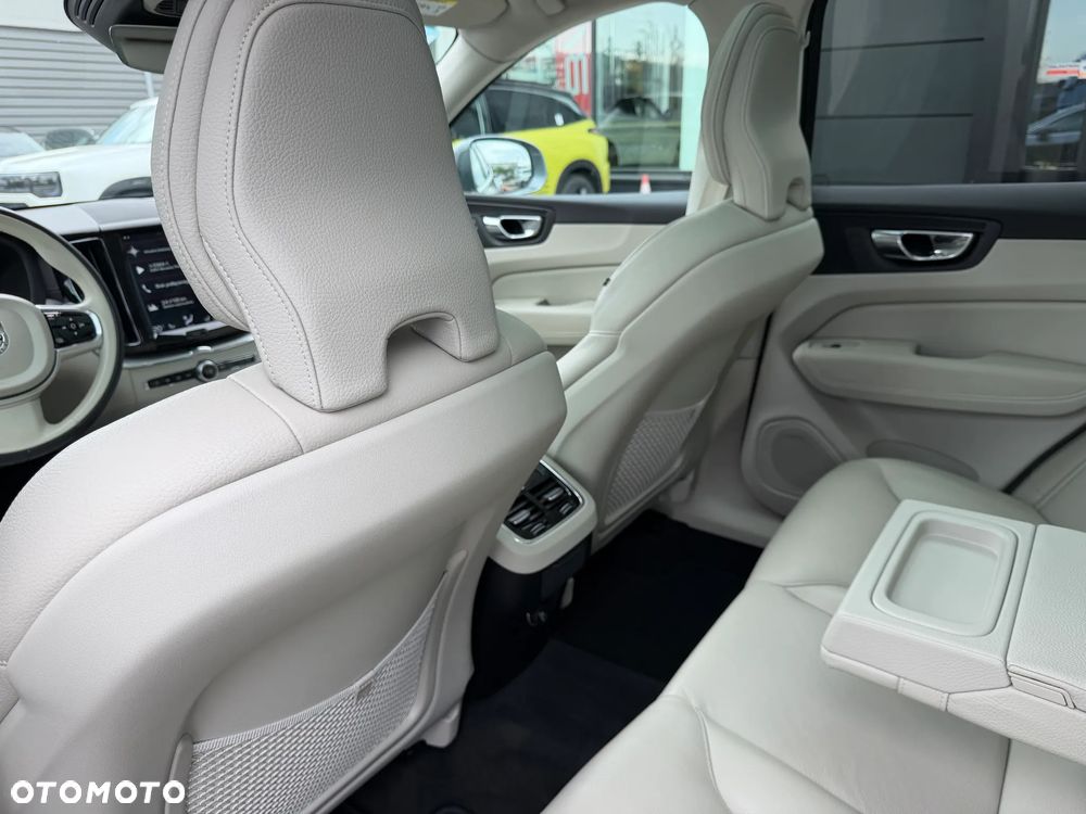 Volvo XC 60 B5 B AWD Inscription - 27