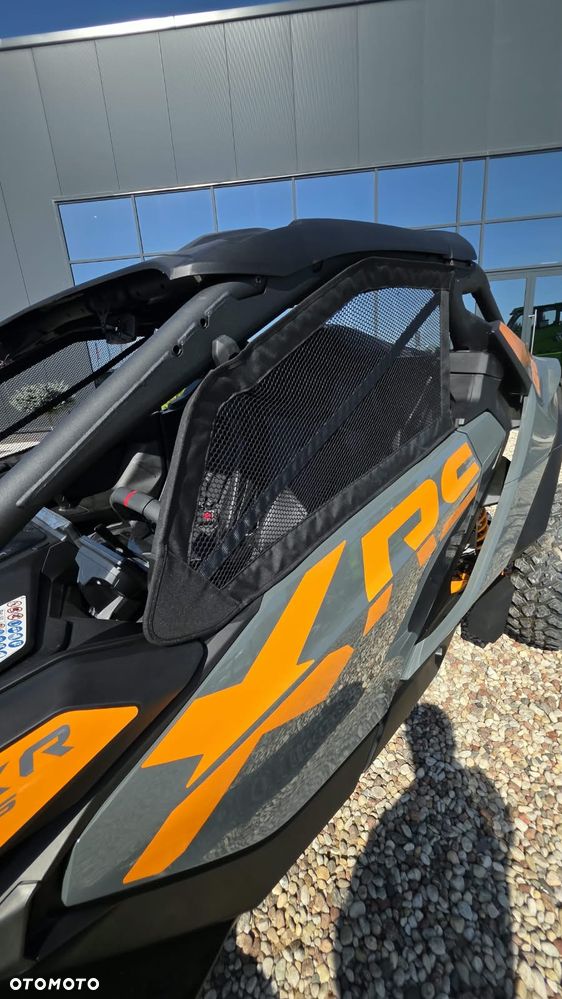 Can-Am Maverick - 2