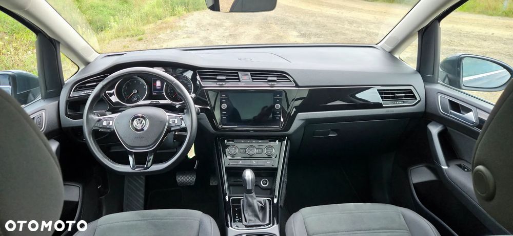 Volkswagen Touran - 15