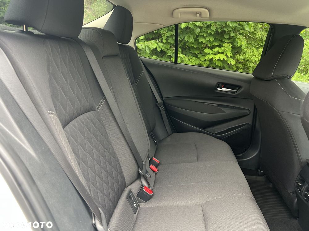 Toyota Corolla - 10