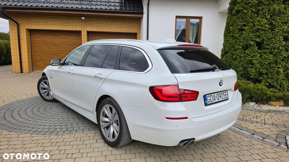 BMW Seria 5 530d xDrive Luxury Line - 3
