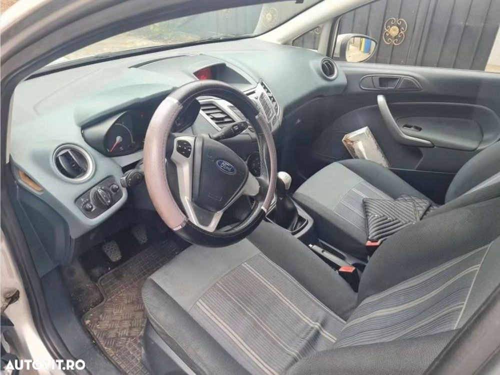 Ford Fiesta - 1