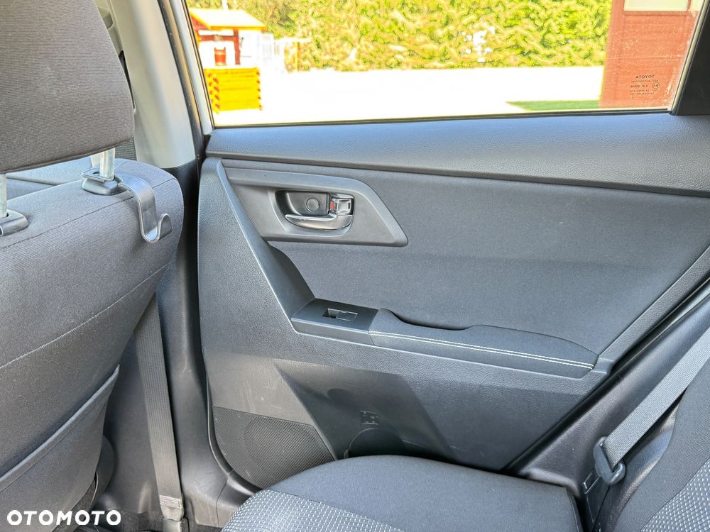 Toyota Auris 2.0 D-4D Premium - 16
