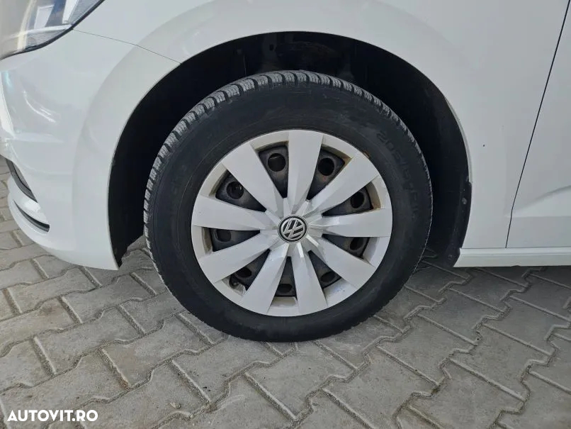 Volkswagen Touran 2.0 TDI Comfortline - 4