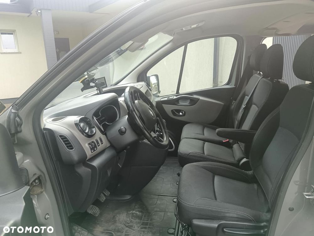 Renault Trafic - 12