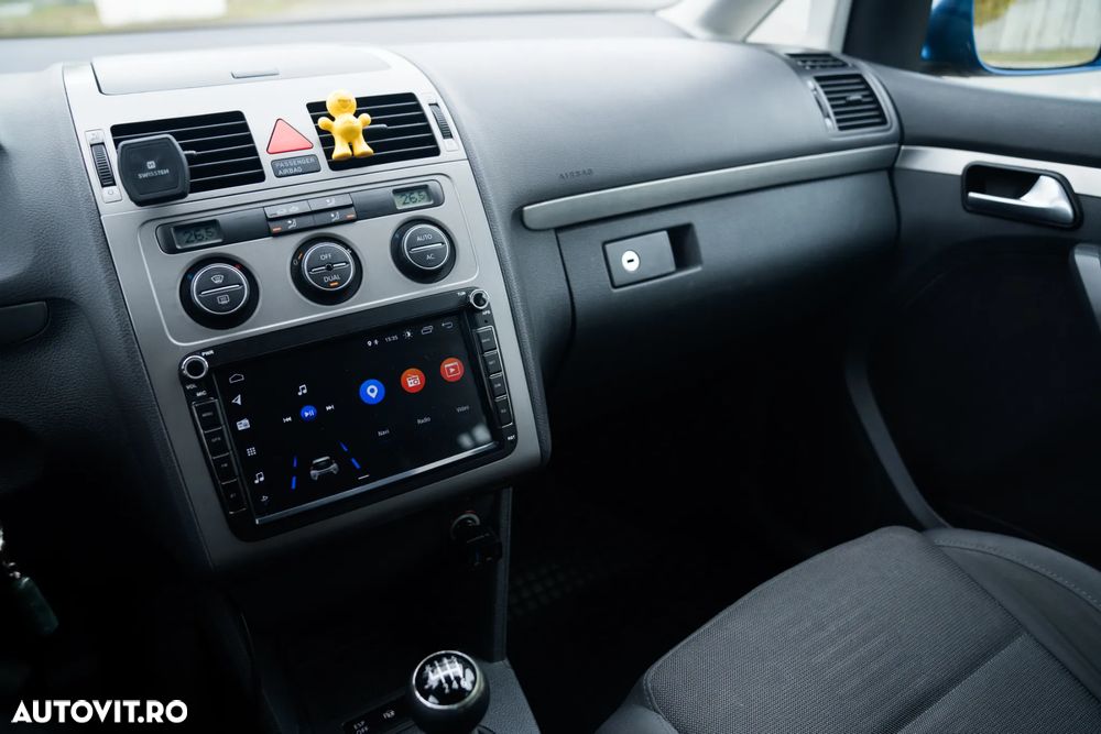 Volkswagen Touran 2.0TDI Highline - 11