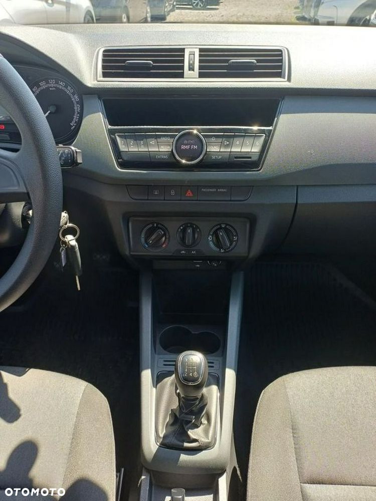 Skoda Fabia 1.0 MPI Active - 21