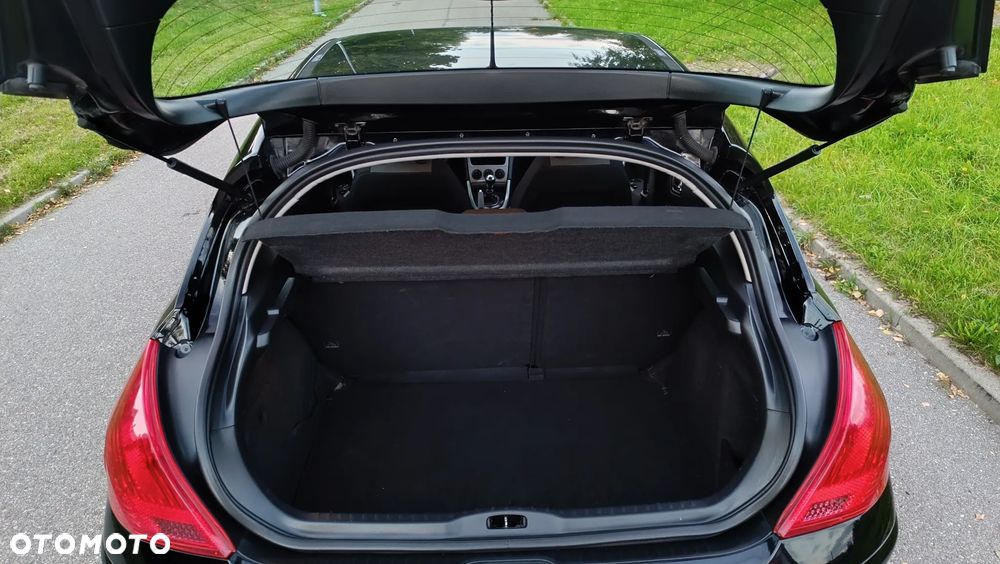 Peugeot 308 HDi FAP 135 Platinum - 17