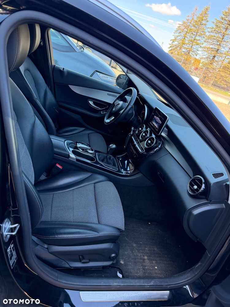 Mercedes-Benz Klasa C 180 Avantgarde - 13