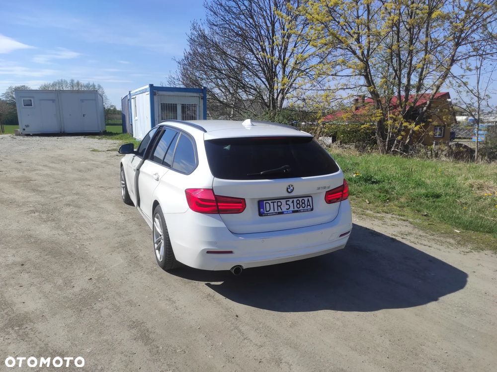 BMW Seria 3 318d - 6