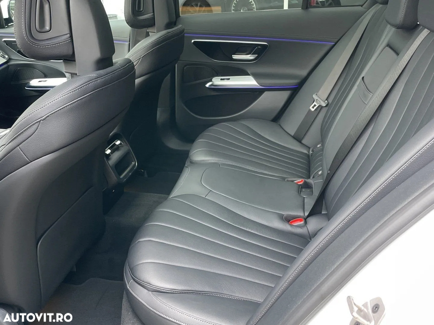 Mercedes-Benz E 200 9G-TRONIC Edition AVANTGARDE - 12