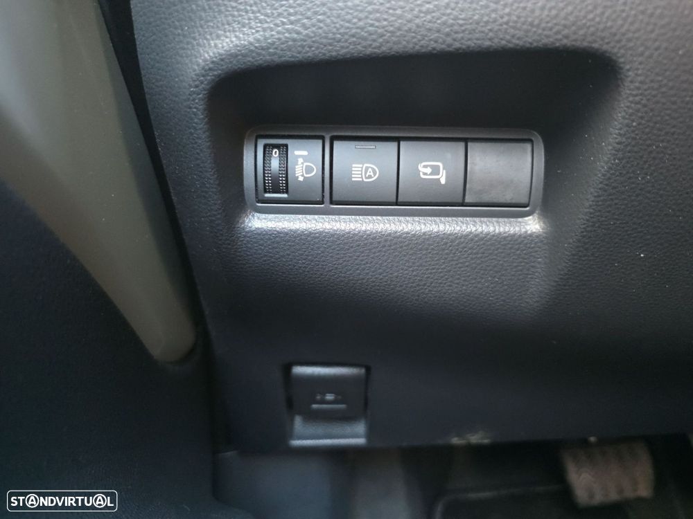 Toyota Aygo X 1.5 Hybrid Envy - 28