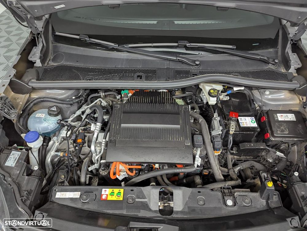 Peugeot e-2008 GT - 27