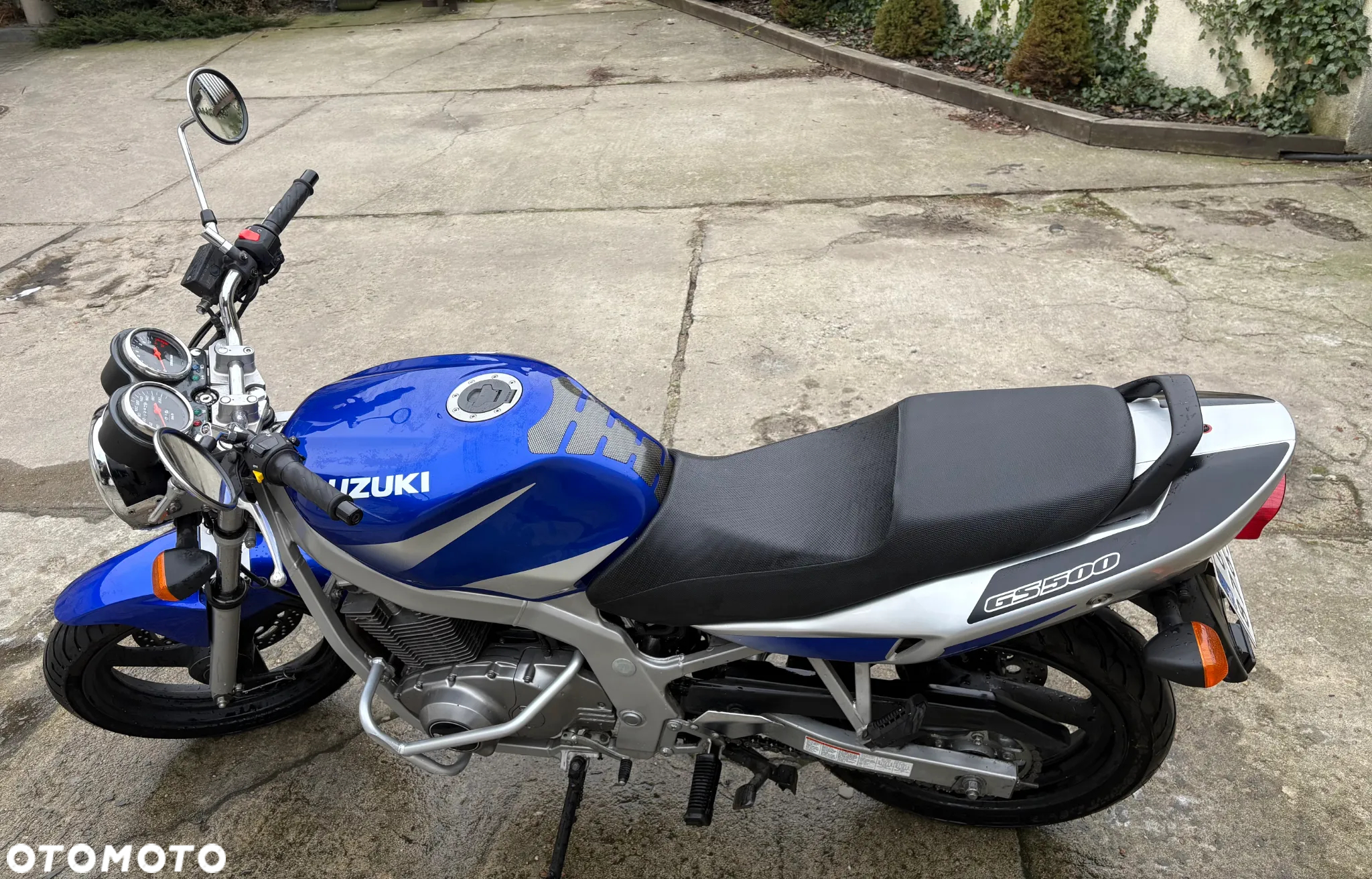 Suzuki GS - 9