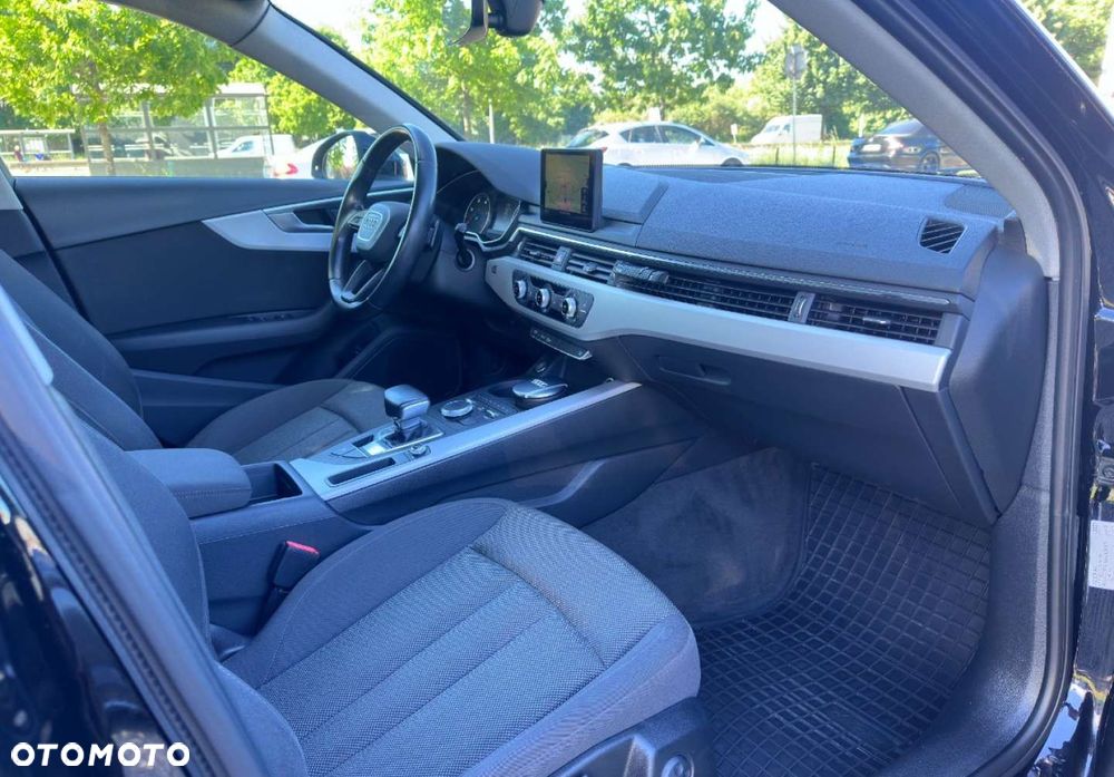 Audi A4 Avant - 16