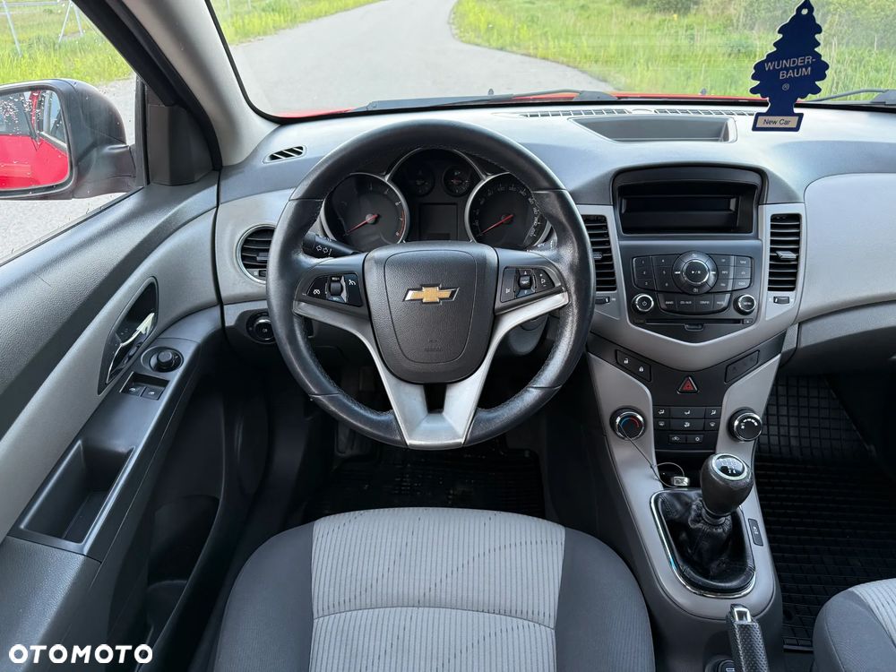Chevrolet Cruze 1.6 LS - 16