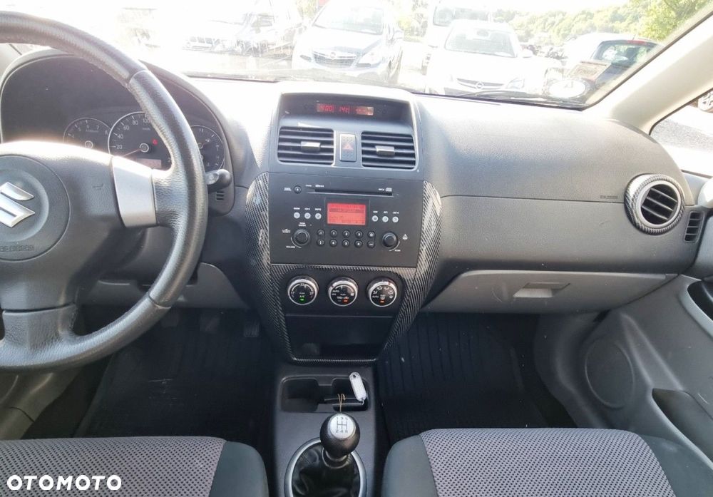 Suzuki SX4 - 12