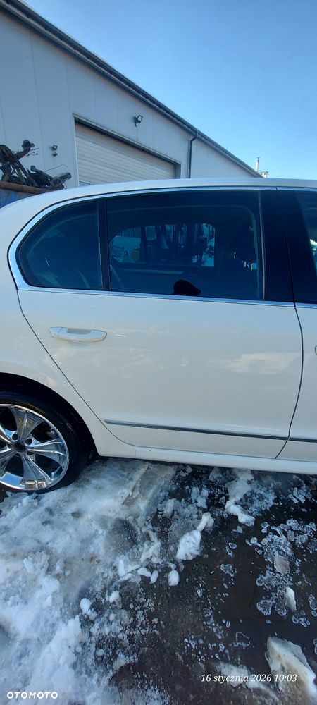 Skoda Superb II Drzwi Tył Tylne Prawe Kolor LF9E - 1