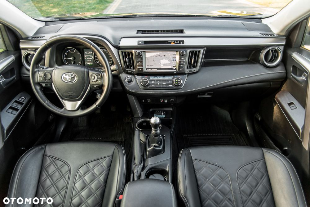 Toyota RAV4 2.0 D-4D Premium 4x2 - 29