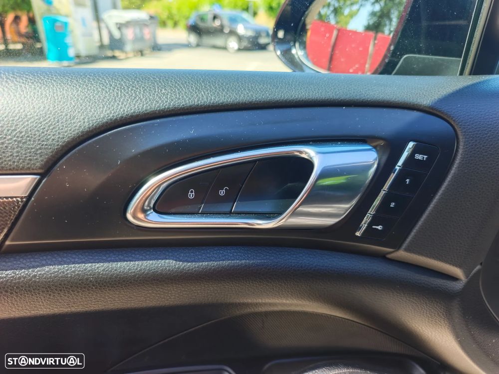 Porsche Cayenne Platinum Edition - 9