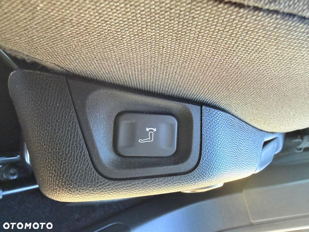 Peugeot 3008 PureTech 130 Stop & Start GPF EAT8 Active - 20