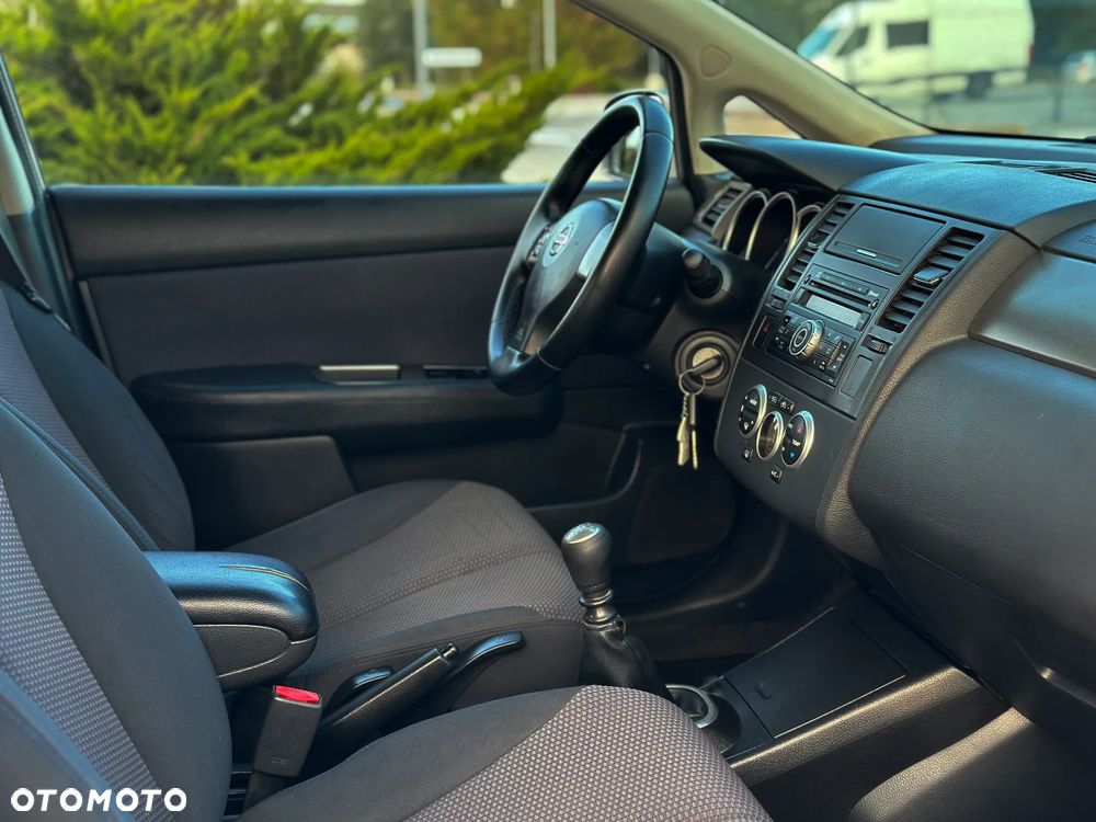 Nissan Tiida 1.6 Tekna - 9