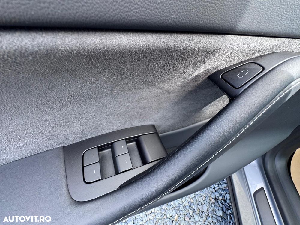 Tesla Model Y AWD Performance - 22