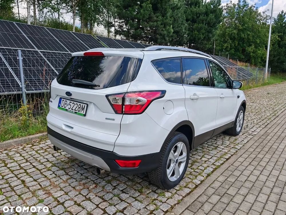 Ford Kuga 1.5 EcoBoost 2x4 Titanium - 5