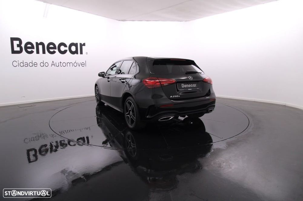 Mercedes-Benz A 250 e AMG Line - 5