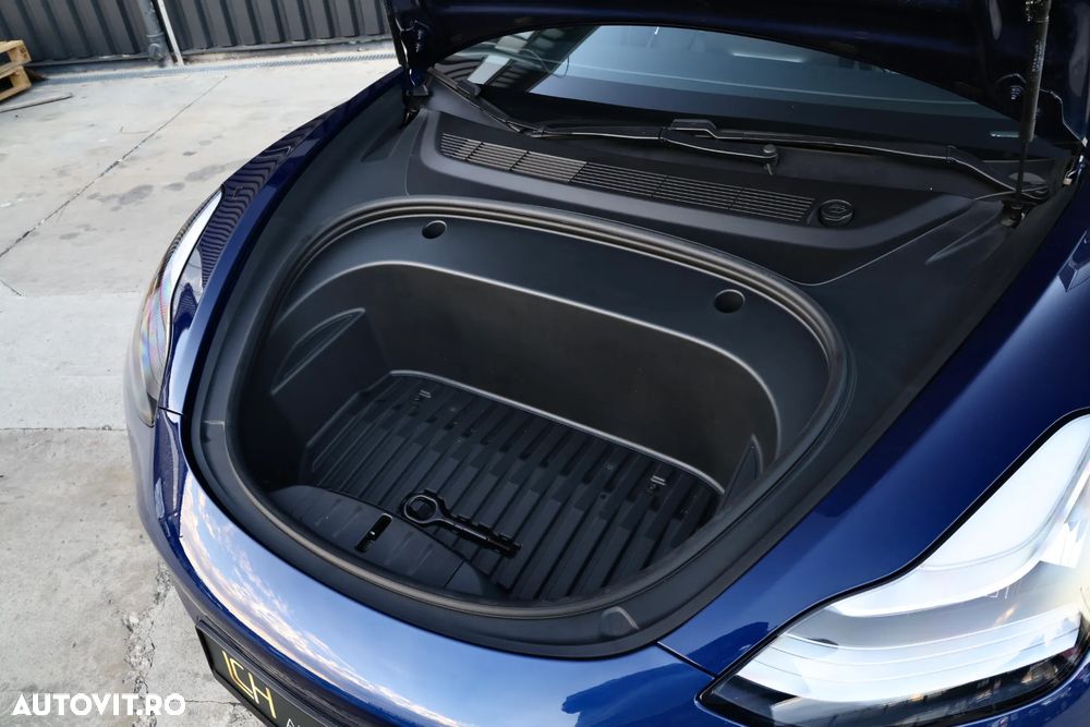 TESLA Model 3 2021 — imagine 25