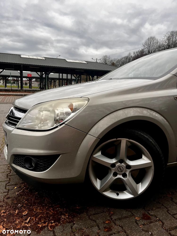 Opel Astra 1.6 Turbo Edition - 5