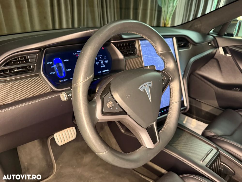 Tesla Model S Performance - 17