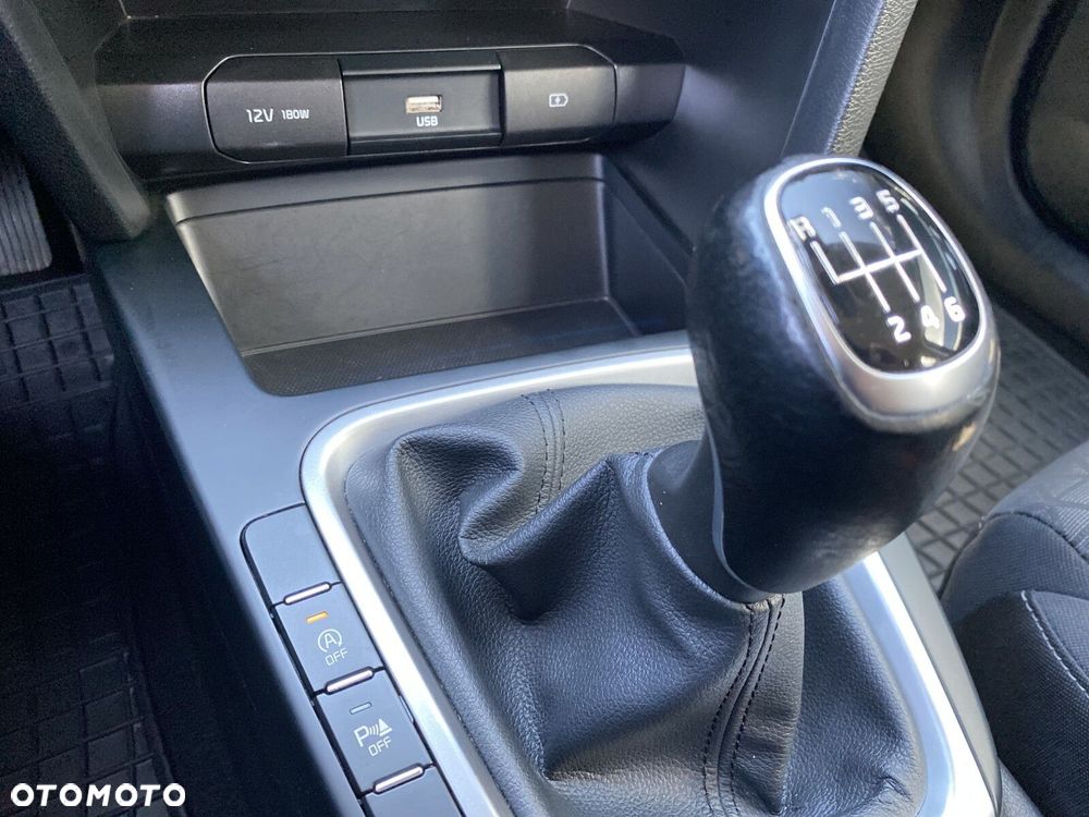 Kia XCeed - 24