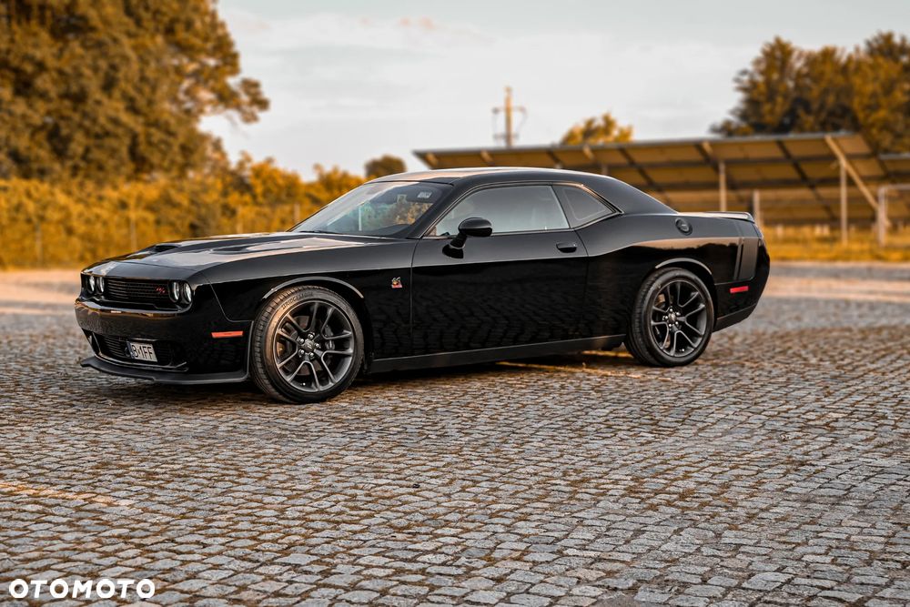 Dodge Challenger 6.4 Scat Pack - 4