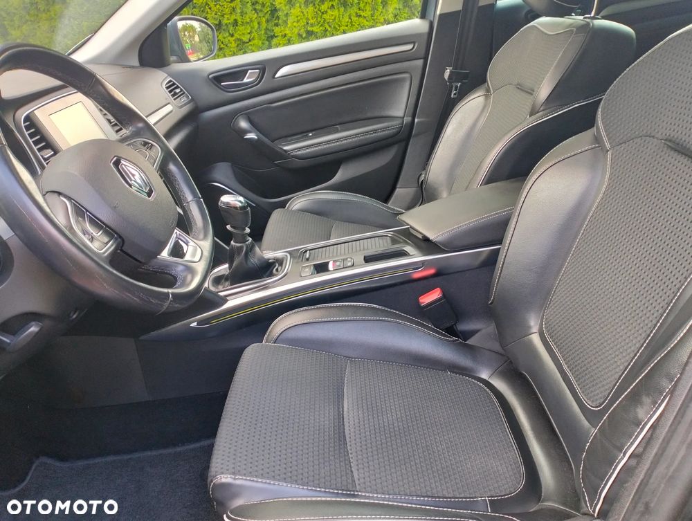 Renault Megane ENERGY TCe 130 BOSE EDITION - 10