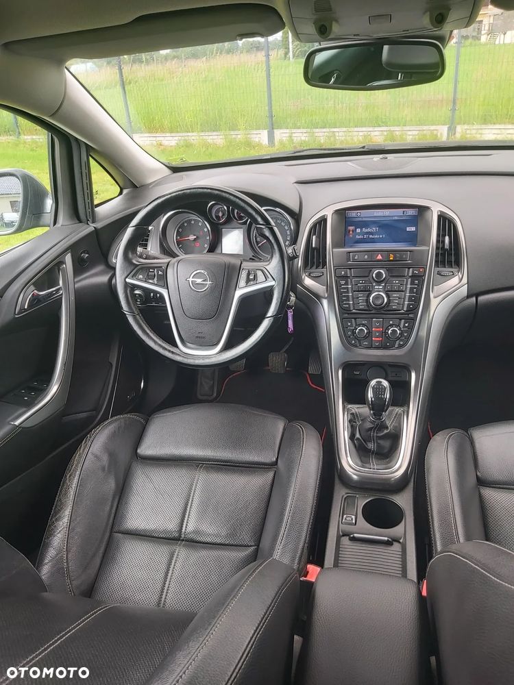 Opel Astra 1.4 Turbo Cosmo - 28