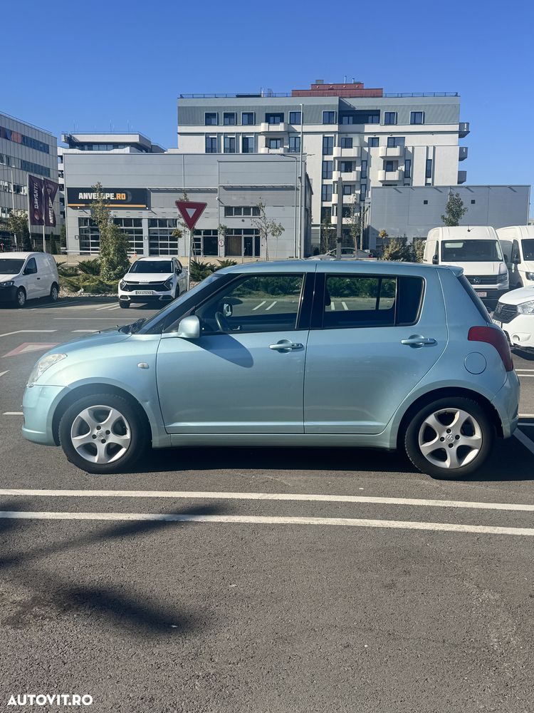 Suzuki Swift - 4