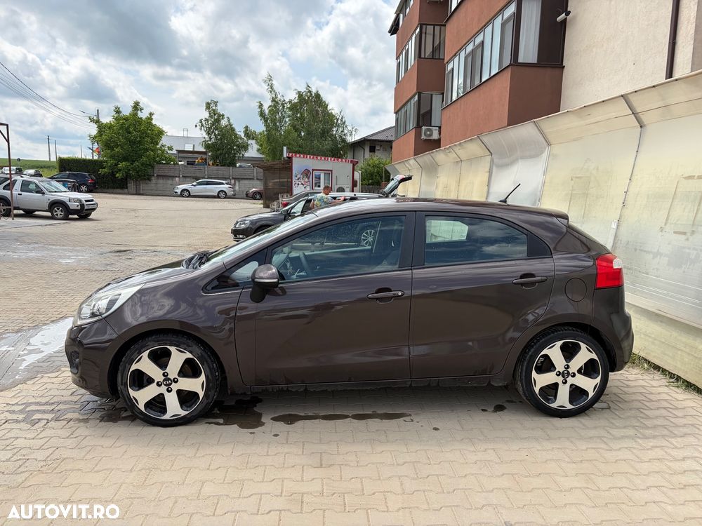 Kia Rio 1.4 DSL Comfort - 11