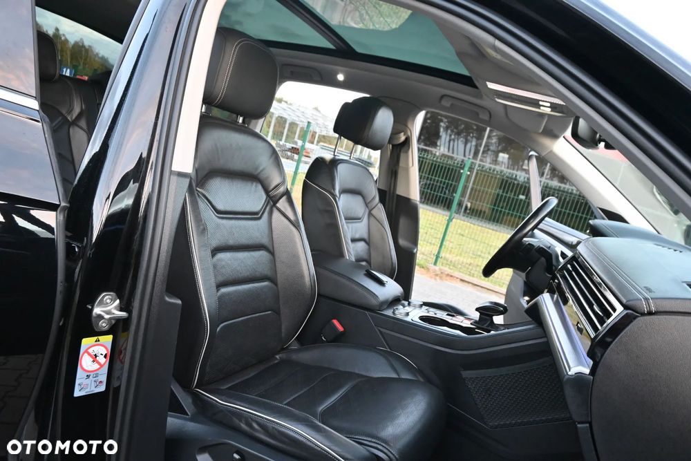 Volkswagen Touareg - 20
