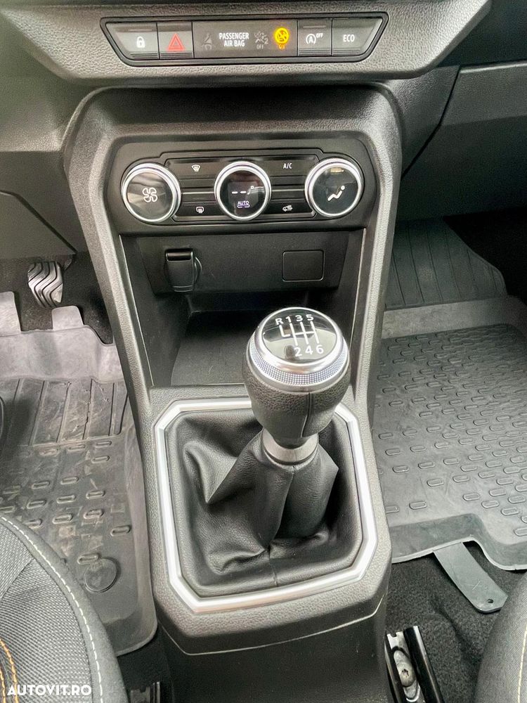 Dacia Sandero Stepway TCe 90 MT6 Comfort - 11