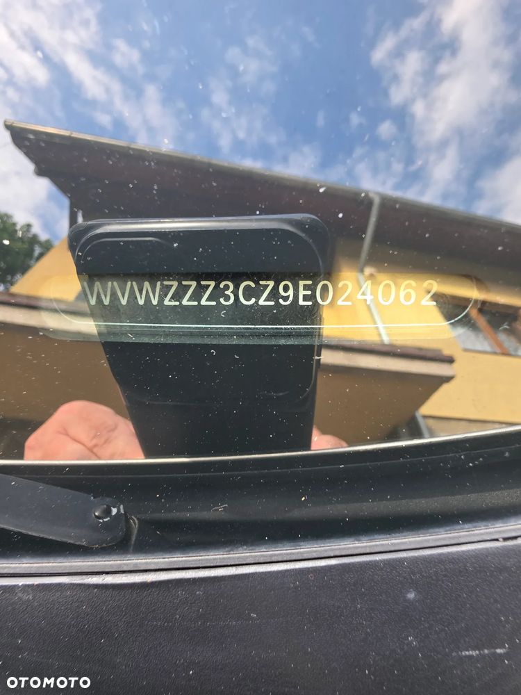 Volkswagen Passat 2.0 TDI DPF Sportline - 20