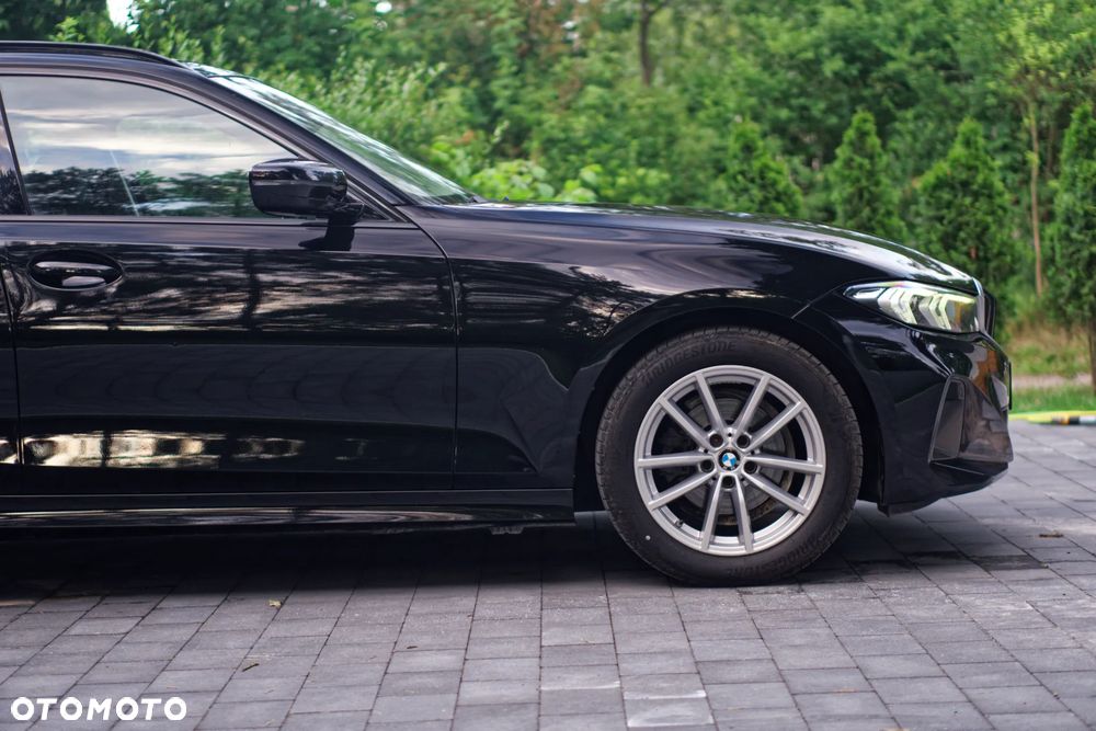 BMW Seria 3 318d MHEV - 9