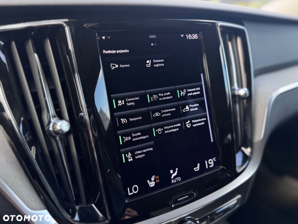 Volvo V60 Cross Country B5 B AWD Geartronic Pro - 32