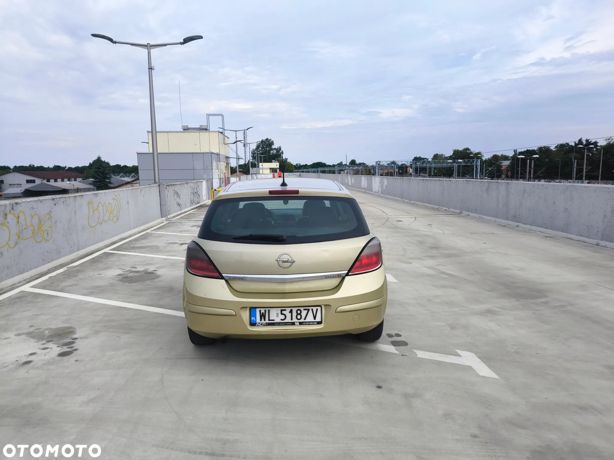 Opel Astra III 1.7 CDTI Cosmo - 3