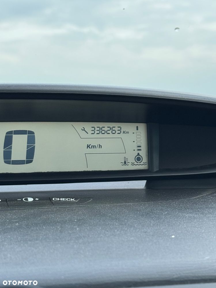 Citroën C4 1.6 HDi X - 7