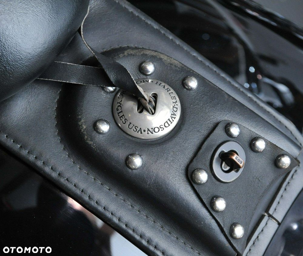 Harley-Davidson Softail Heritage Classic - 18