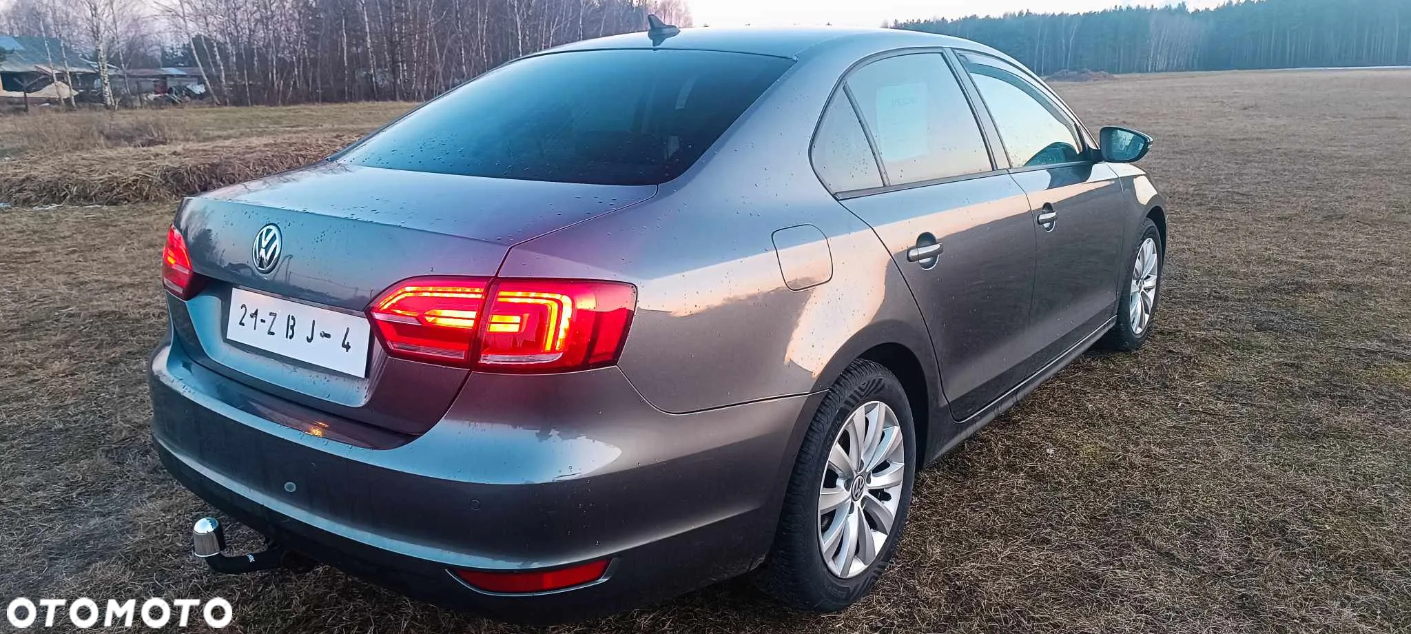 Volkswagen Jetta 1.2 TSI Comfortline - 4